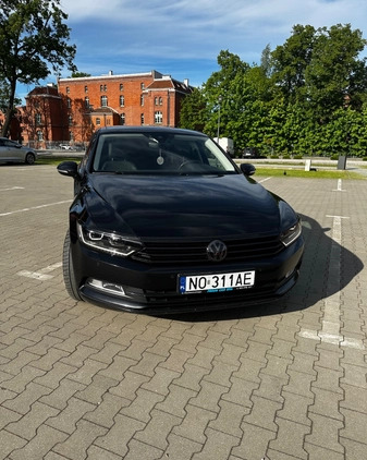 Volkswagen Passat cena 79900 przebieg: 155000, rok produkcji 2016 z Olsztyn małe 352